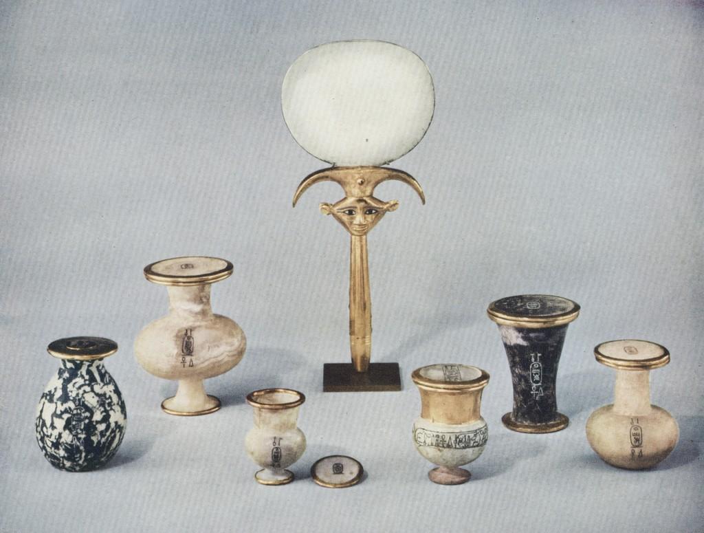 Cosmetic vessels